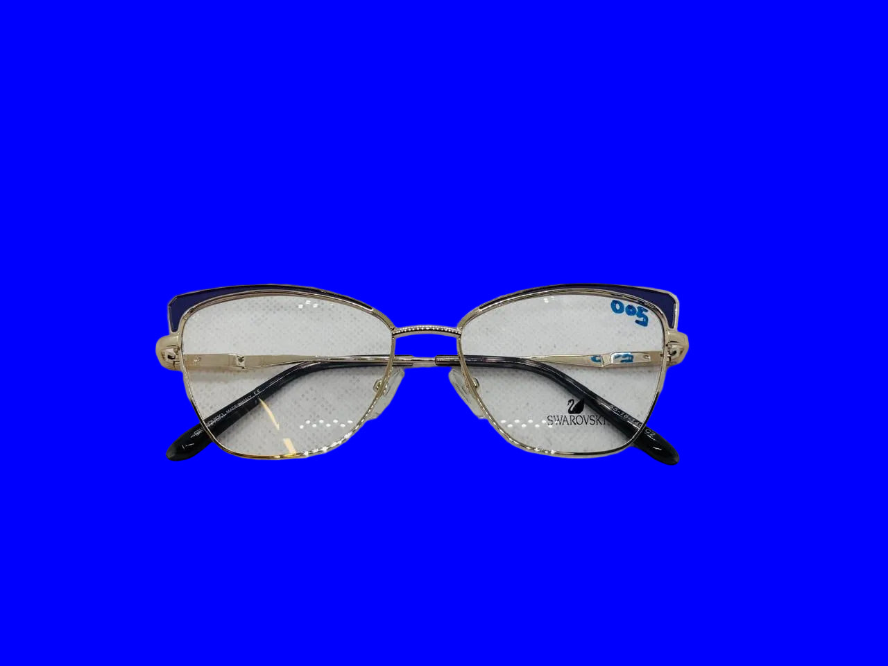 Elegant eyeglasses feature a stylish cat-eye silhouette